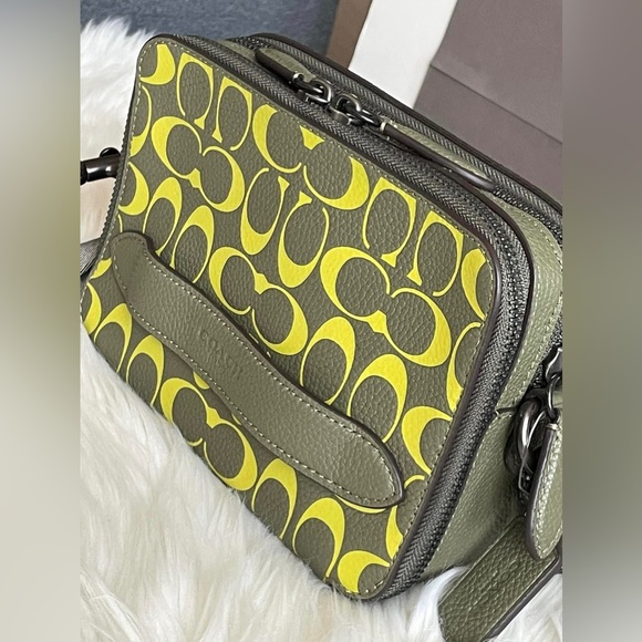 CA074 - Coach Charter Crossbody with Hybrid Pouch in Signature Leather - Picture 3 of 15